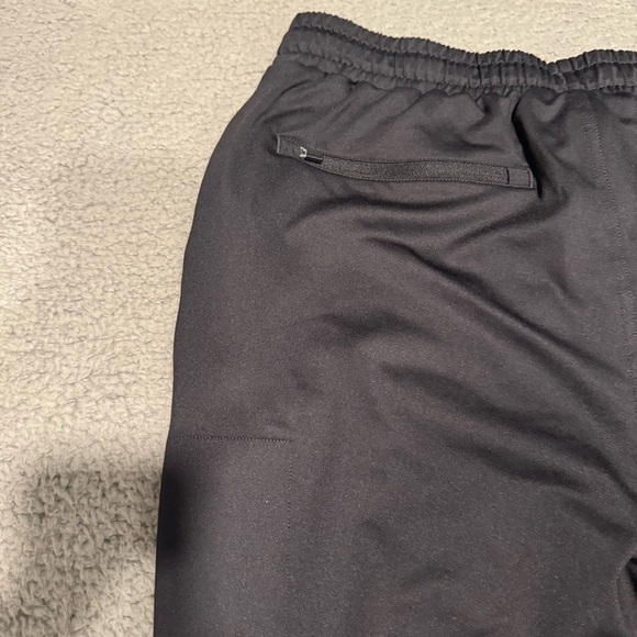 Vuori Men's Sunday Performance Jogger #V4020 Color Black Size Small - Picture 9 of 14